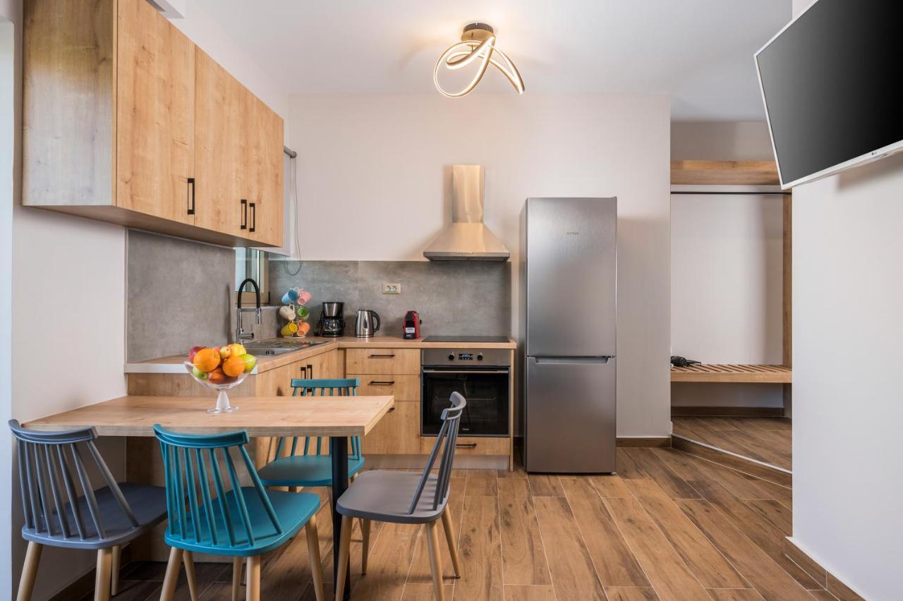 Aequor Luxury Rooms & Apartments Kato Daratso Exterior photo
